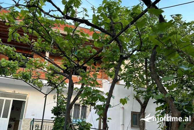 Shtepi ne shitje 6+1 ne Tirane - 230,000 Euro