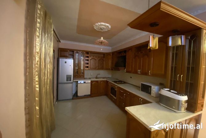 Shtepi me qera 2+1 ne Tirane - 500 Euro