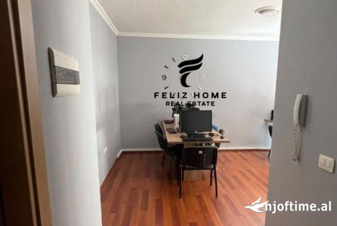 Ambient biznesi me qera 3+1 ne Tirane - 1,200 Euro