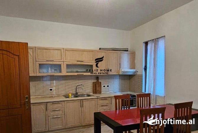 Shtepi me qera 2+1 ne Tirane - 550 Euro
