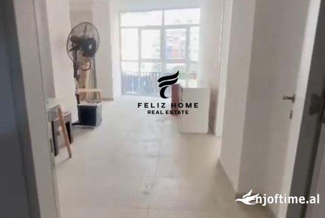 Ambient biznesi me qera 3+1 ne Tirane - 600 Euro