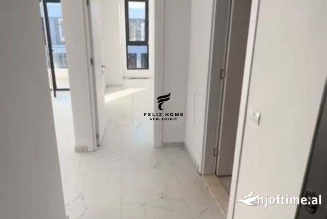 Shtepi ne shitje Apartament ne Vlore, 1+1, Mobilimi Bosh, pa mobiluar, Pagesa 92,000  Euro.