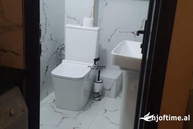 Shtepi me qera Apartament ne Tirane, Garsoniere, Mobilimi E mobiluar, Pagesa 3,500  Euro.