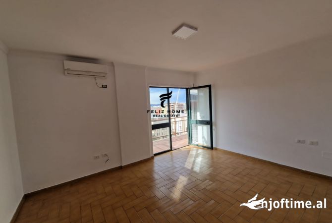 Ambient biznesi me qera 3+1 ne Tirane - 2,500 Euro