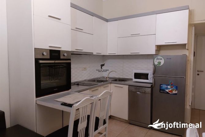 Shtepi me qera Apartament ne Tirane, 2+1, Mobilimi E mobiluar, Pagesa 690  Euro.