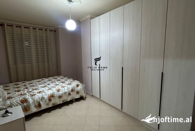 Shtepi ne shitje Apartament ne Tirane, 2+1, Mobilimi E mobiluar, Pagesa 12,800,000  Leke.
