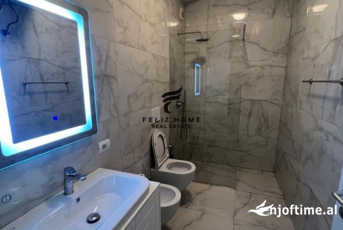 Shtepi me qera Apartament ne Tirane, 2+1, Mobilimi E mobiluar, Pagesa 700  Euro.