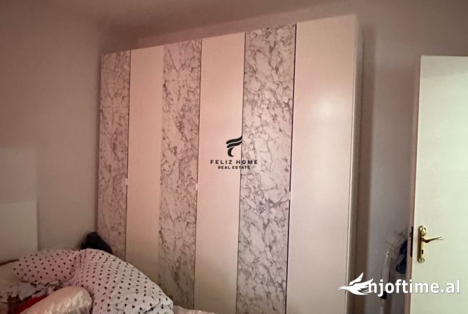 Shtepi ne shitje Apartament ne Tirane, 1+1, Mobilimi E mobiluar, Pagesa 98,000  Euro.