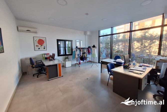 Ambient biznesi me qera 1+1 ne Tirane - 3,000 Euro