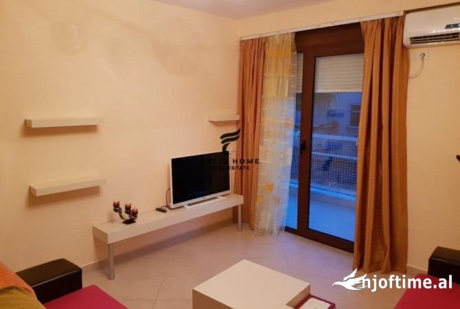 Shtepi me qera 2+1 ne Tirane - 700 Euro