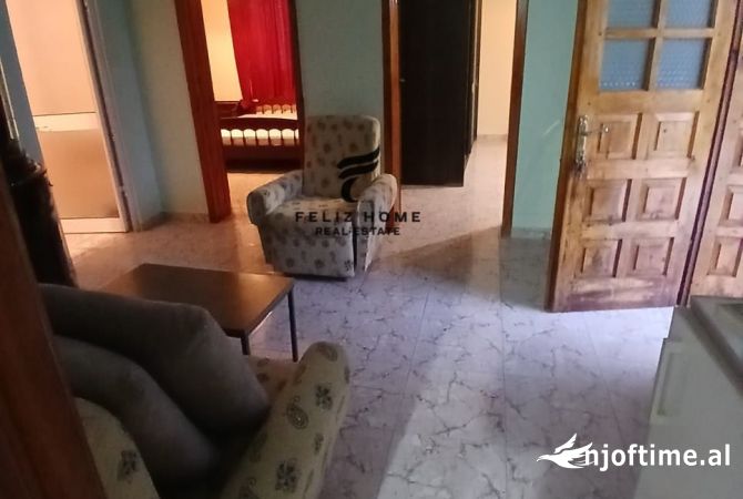 Shtepi me qera Apartament ne Tirane, 3+1, Mobilimi E mobiluar, Pagesa 60,000  Leke.