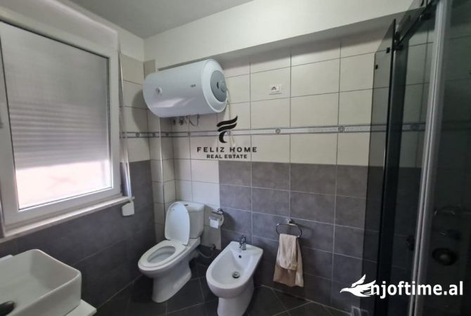 Shtepi me qera Apartament ne Tirane, 3+1, Mobilimi E mobiluar, Pagesa 800  Euro.