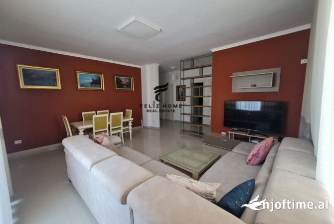 Shtepi me qera Apartament ne Tirane, 3+1, Mobilimi E mobiluar, Pagesa 800  Euro.