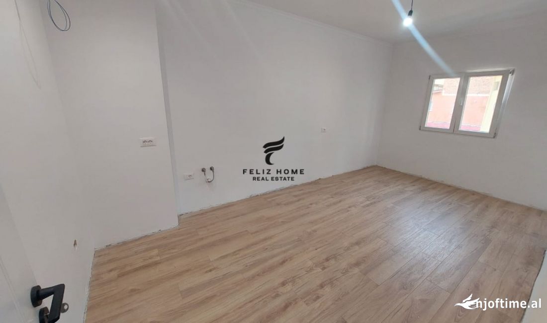 Shtepi ne shitje Apartament ne Tirane, 1+1, Mobilimi Bosh, pa mobiluar, Pagesa 123,000  Euro.