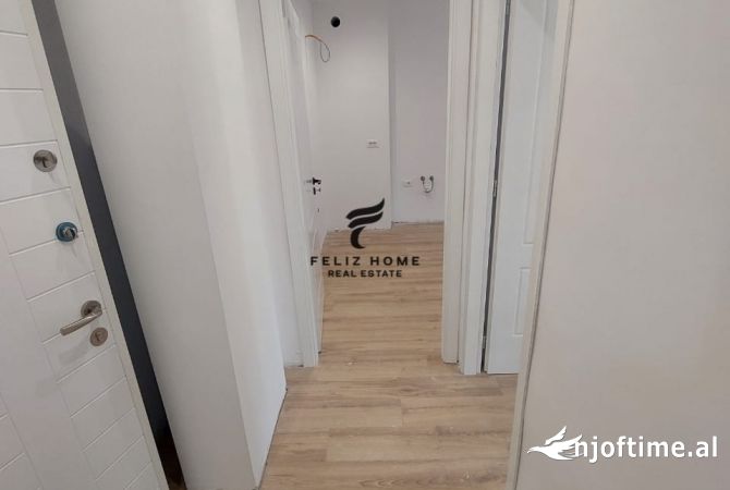 Shtepi ne shitje Apartament ne Tirane, 1+1, Mobilimi Bosh, pa mobiluar, Pagesa 123,000  Euro.