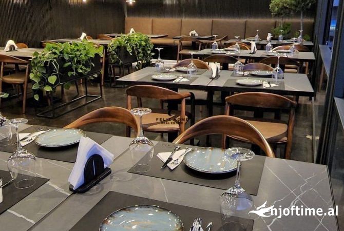Ambient biznesi ne shitje 2+1 ne Sarande - 750,000 Euro