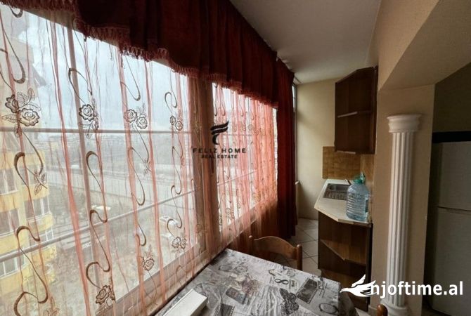 Shtepi me qera Apartament ne Tirane, 1+1, Mobilimi E mobiluar, Pagesa 550  Euro.