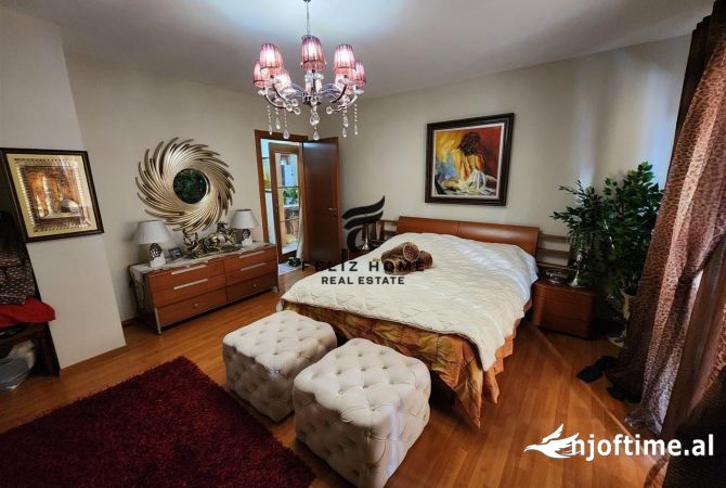 Shtepi ne shitje Apartament ne Tirane, 2+1, Mobilimi E mobiluar, Pagesa 288,000  Euro.