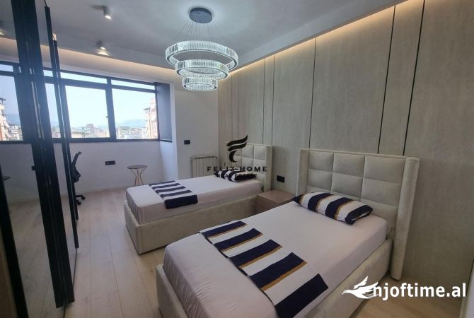 Shtepi ne shitje Apartament ne Tirane, 2+1, Mobilimi E mobiluar, Pagesa 450,000  Euro.