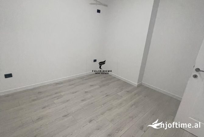 ZYRE ME QERA 105 M2 MYSLYM SHYRI 1000 EURO