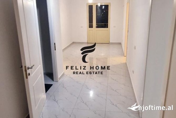 Shtepi me qera Apartament ne Tirane, 3+1, Mobilimi E mobiluar, Pagesa 550  Euro.