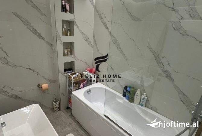 Shtepi ne shitje Apartament ne Tirane, 2+1, Mobilimi E mobiluar, Pagesa 190,000  Euro.