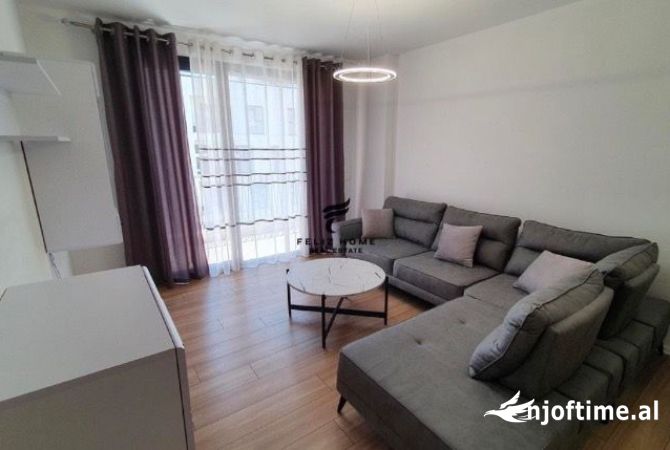 Shtepi me qera 2+1 ne Tirane - 650 Euro