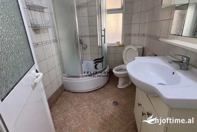 Shtepi ne shitje Apartament ne Tirane, 1+1, Mobilimi E mobiluar, Pagesa 90,000  Euro.