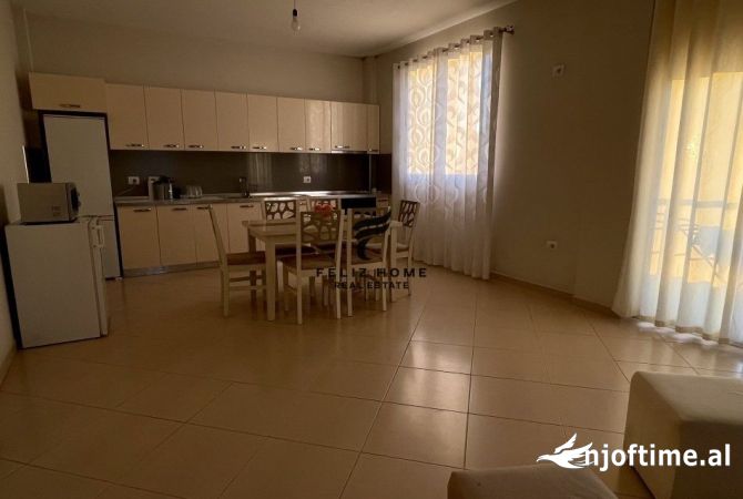 Shtepi me qera 3+1 ne Tirane - 2,500 Euro