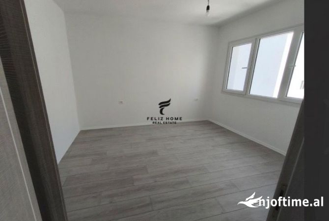 Ambient biznesi me qera 3+1 ne Tirane - 550 Euro