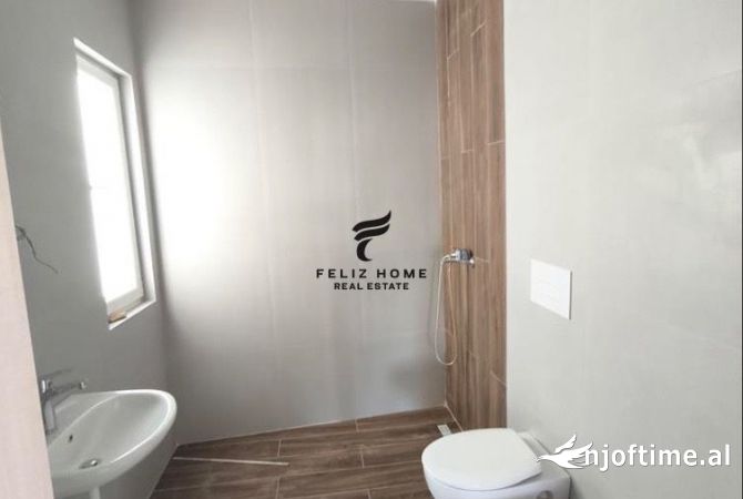 ZYRE ME QERA 100 M2 ASTIR 550 EURO