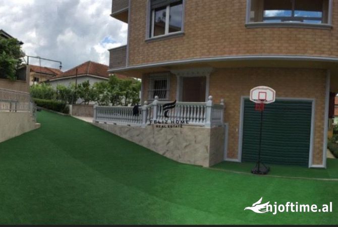 Casa in vendita 7+1 a Tirana - 450,000 Euro