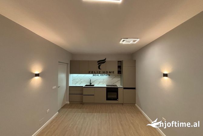 Ambient biznesi me qera 3+1 ne Tirane - 70,000 Leke