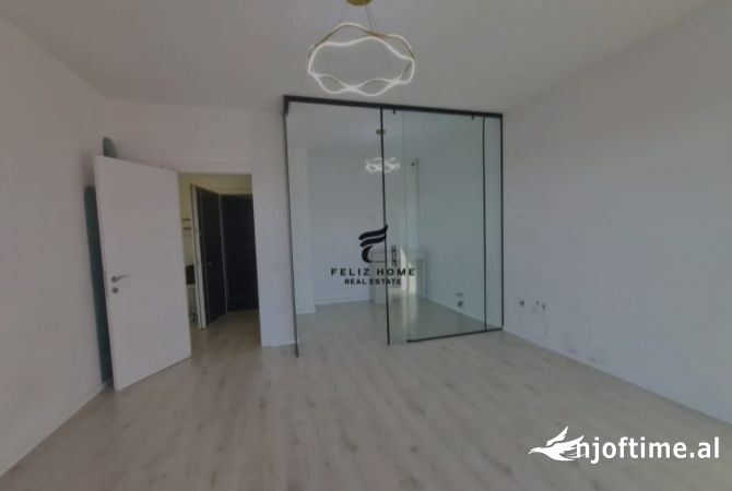 Ambient biznesi me qera 3+1 ne Tirane - 750 Euro