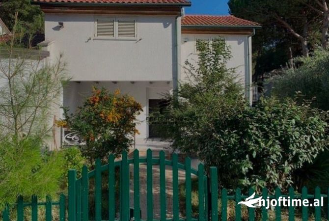 Casa in vendita 3+1 a Durazzo - 370,000 Euro