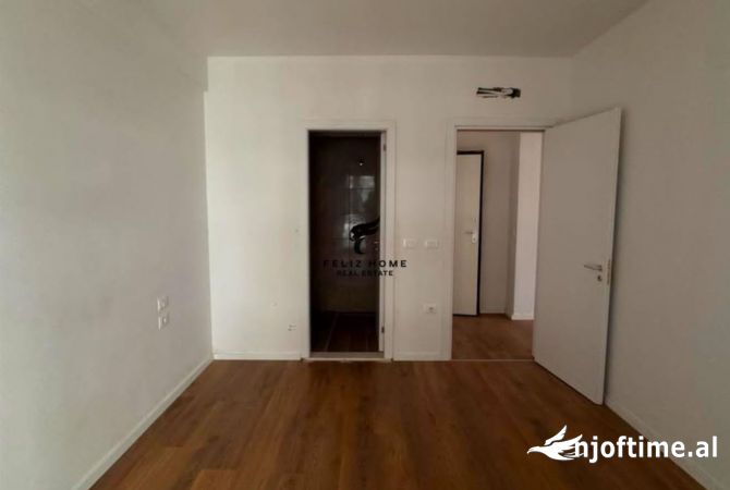 Shtepi me qera Apartament ne Tirane, 2+1, Mobilimi Bosh, pa mobiluar, Pagesa 600  Euro.