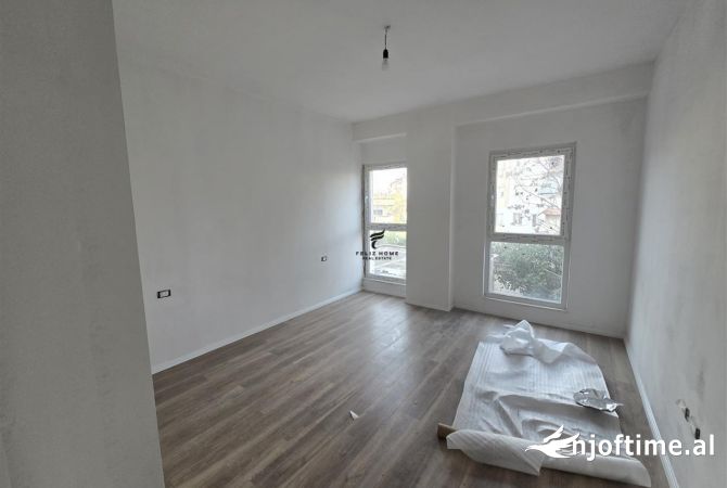 Shtepi ne shitje Apartament ne Tirane, 1+1, Mobilimi Bosh, pa mobiluar, Pagesa 133,000  Euro.