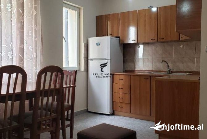 Shtepi me qera 2+1 ne Tirane - 40,000 Leke