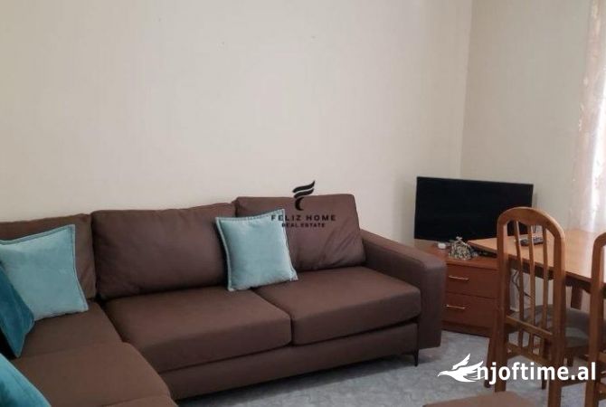Shtepi me qera 2+1 ne Tirane - 40,000 Leke
