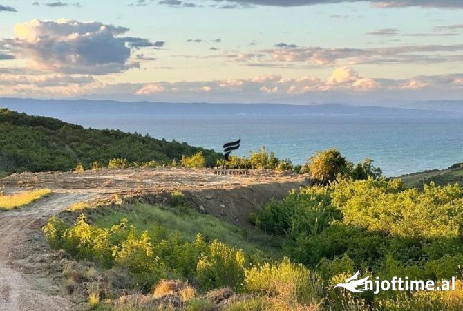 Truall ose Toke  ne Durres - 580,000 Euro