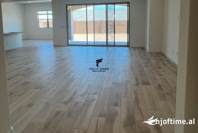 Ambient biznesi me qera 1+1 ne Tirane - 3,500 Euro