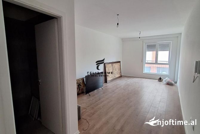 Ambient biznesi me qera 3+1 ne Tirane - 900 Euro