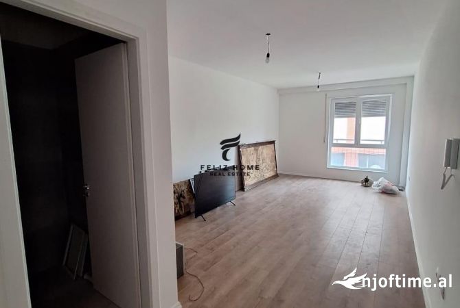 Ambient biznesi me qera 3+1 ne Tirane - 900 Euro