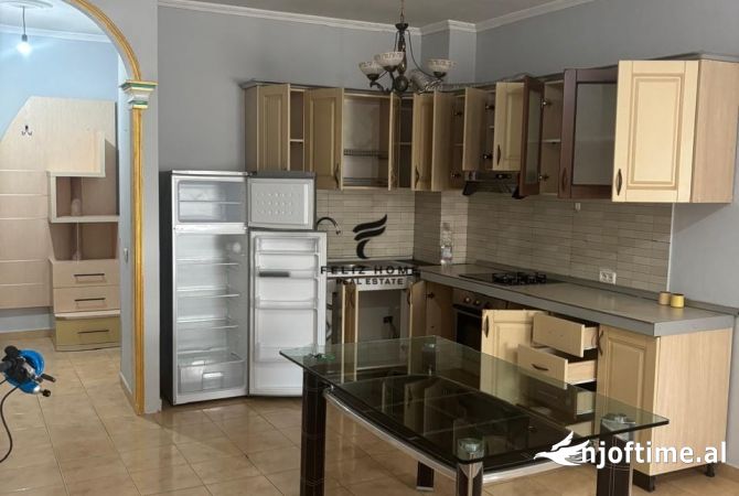 Shtepi me qera 2+1 ne Tirane - 600 Euro