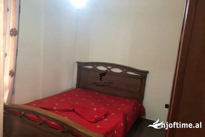 Shtepi ne shitje Apartament ne Tirane, 2+1, Mobilimi E mobiluar, Pagesa 164,000  Euro.