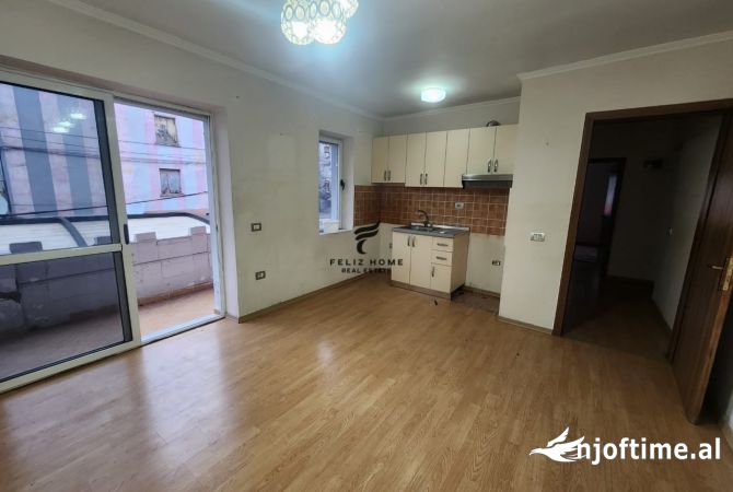 Ambient biznesi me qera 3+1 ne Tirane - 70,000 Leke