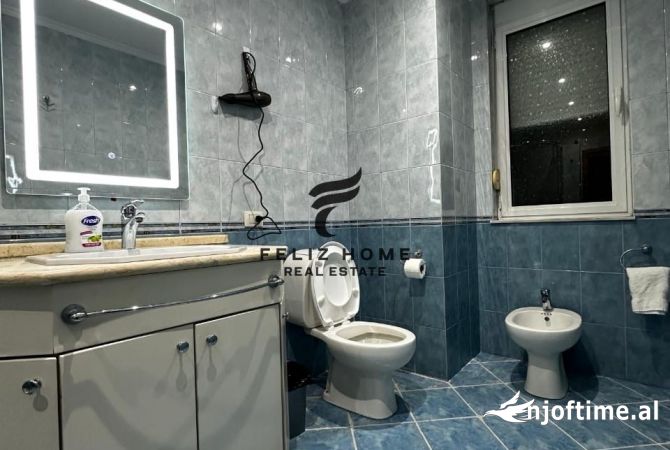 Shtepi me qera Apartament ne Tirane, 2+1, Mobilimi E mobiluar, Pagesa 800  Euro.