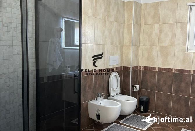 Shtepi me qera Apartament ne Tirane, 3+1, Mobilimi E mobiluar, Pagesa 1,000  Euro.