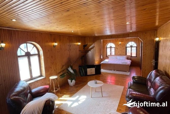 Shtepi me qera 7+1 ne Tirane - 5,000 Euro
