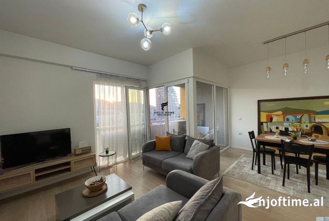 Shtepi me qera 2+1 ne Tirane - 1,300 Euro